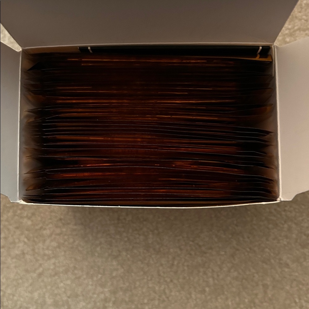 30 Pairs 24K Gold Under Eye Patches - Picture 2 of 2